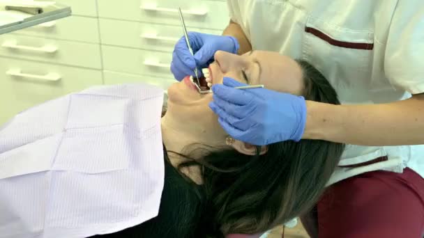 Exame Cliente Clínica Odontológica — Vídeo de Stock