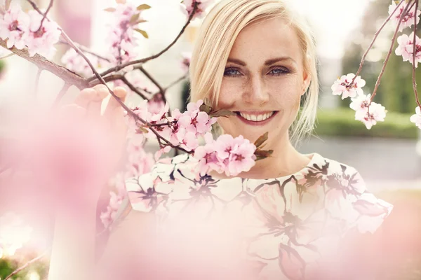 Sensual portrait of a spring woman — Stock Photo, Image