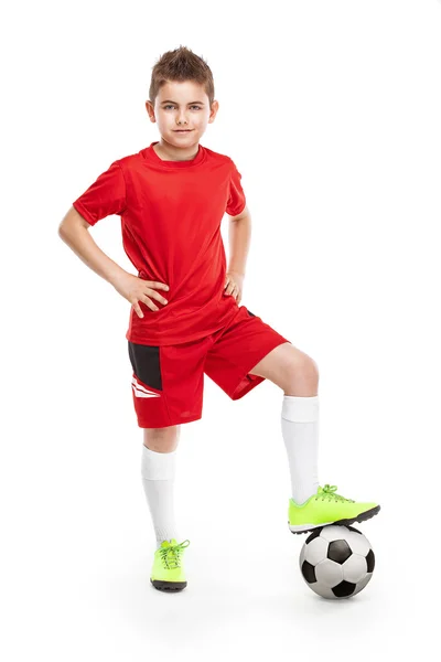 futbol ile ayakta genç futbolcu
