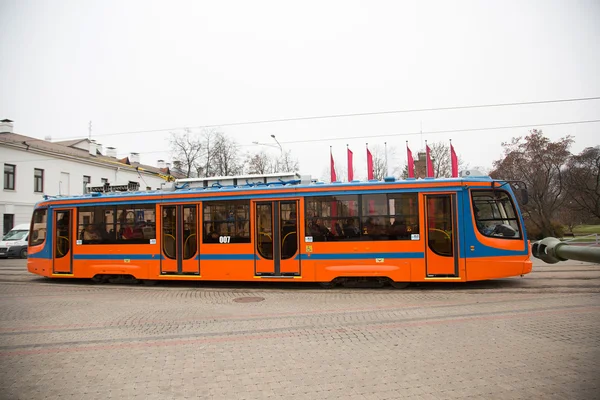 Tram dans les rues de Daugavpils — Photo