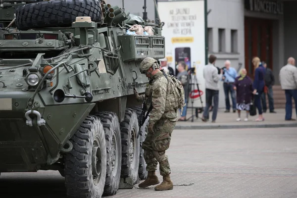 Equipaggiamento militare e soldati del 2nd Cavalry Regiment a Daugavpils — Foto Stock