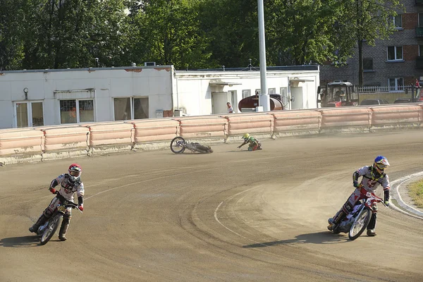 Pilotos de Speedway na pista — Fotografia de Stock