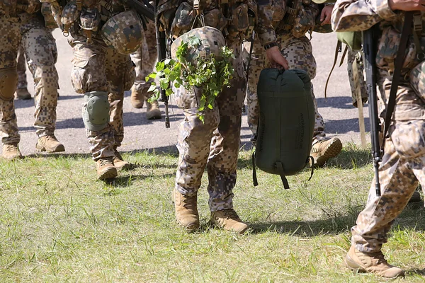 Soldaten in camouflage — Stockfoto