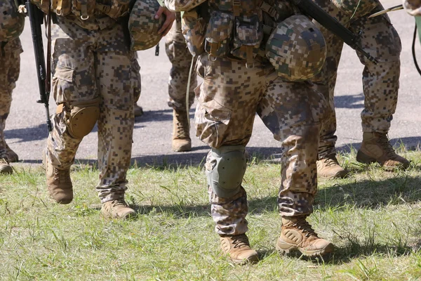 Kamuflaj askerler — Stok fotoğraf