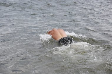 Triatlon rekabet dalış atlet