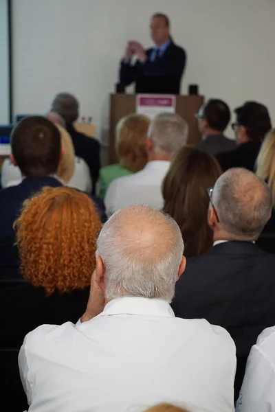 People at the conference hall — Stock Photo, Image