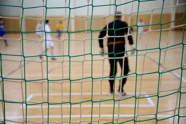 Na tle futsal bramkarz — Zdjęcie stockowe