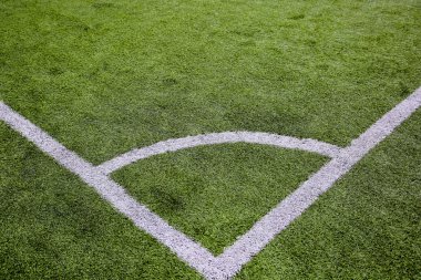 Yapay yüzeyli futbol köşe