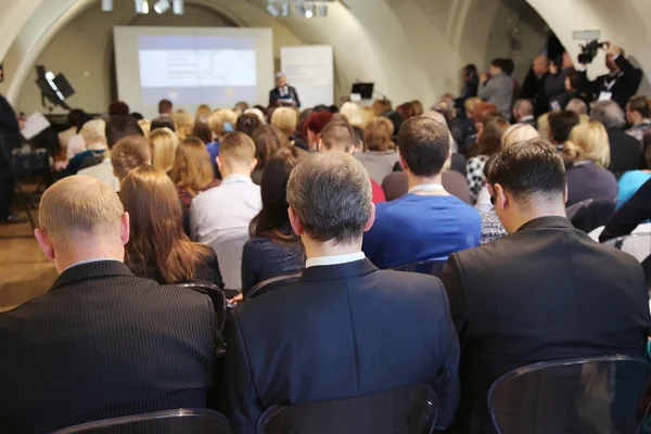 People at the conference hall — Stock Photo, Image