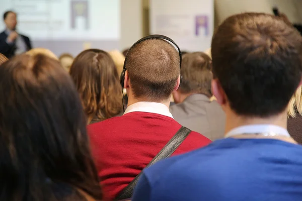 People at the conference hall — Stock Photo, Image