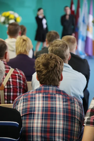 Personer i konferenssalen — Stockfoto