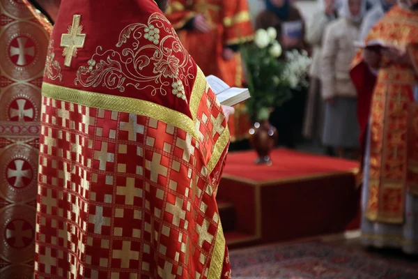 Православный священник церкви — стоковое фото