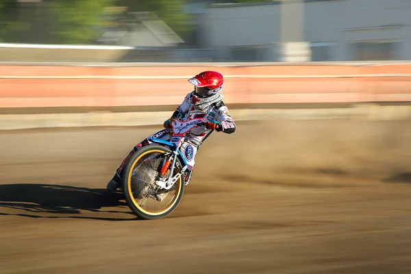 Speedway rider on the track — Stock Photo, Image
