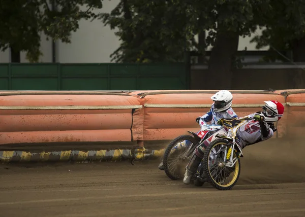 Speedway rider na pista — Fotografia de Stock