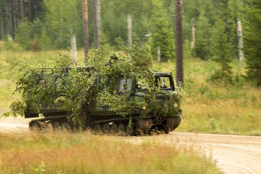 kamufle zırhlı araba