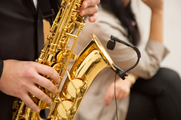 Playing the saxophone — Stock Photo, Image