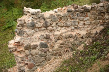 Eski duvarın parçası