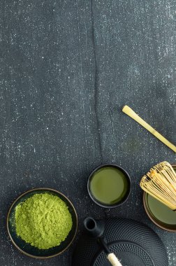 Yeşil çay seremonisi. en üstteki görünüm.