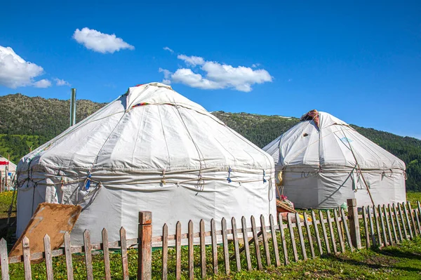 Scenic Shot Traditional Mongolian Tents Sunny Day — стоковое фото