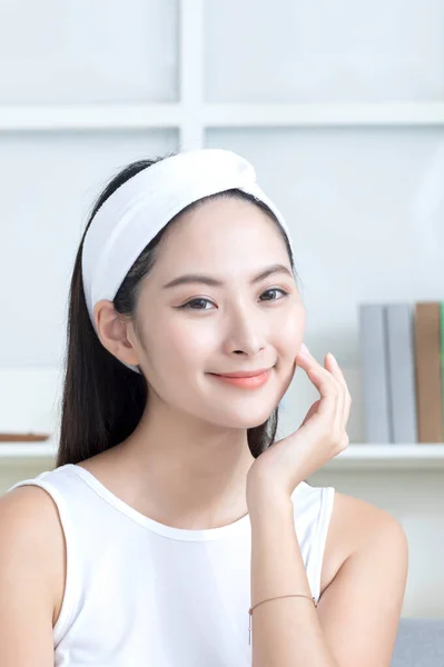 Portrait Asian Young Woman Beautiful Face Skin Skin Care Concept — Foto de Stock