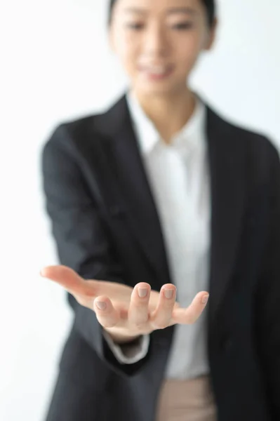 Asian Businesswoman Pointing Her Finger — Fotografia de Stock