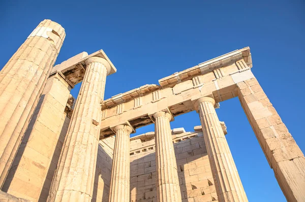 Las Ruinas Del Antiguo Templo Griego Con Columnas — Foto de Stock