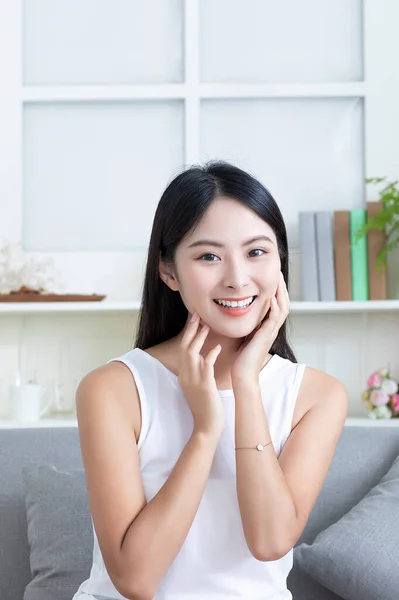 Close Portrait Happy Asian Woman Skin Care Beauty Concept —  Fotos de Stock
