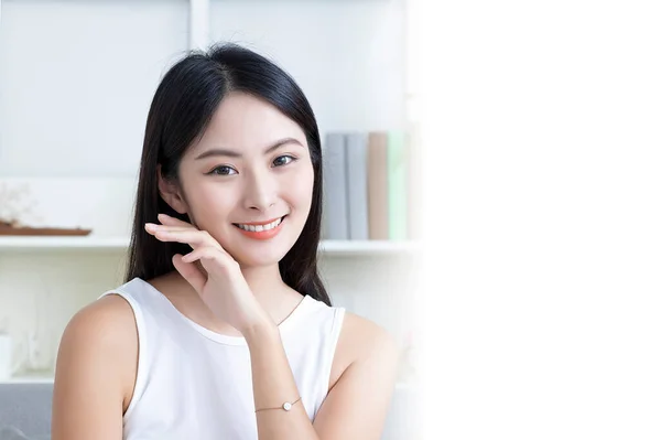 Portrait Asian Young Woman Beautiful Face Skin Skin Care Concept — 图库照片