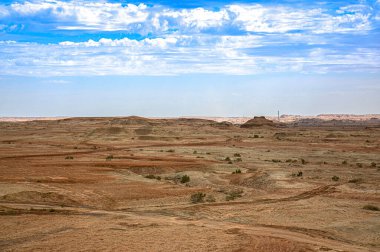 Taş çölün güzel manzarası 