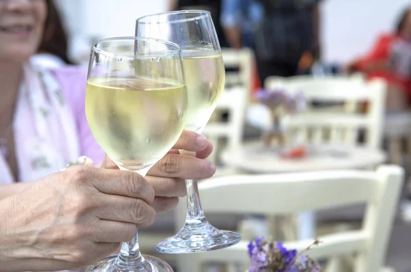 Beskåret Skud Mennesker Restaurant Med Glas Champagne - Stock-foto