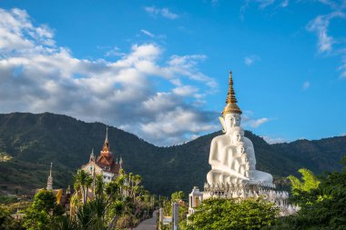 Khao Kho Bölgesi 'ndeki Wat Pha Sorn Kaew Tapınağı' nda (Phetchabun Bölgesi, Tayland)