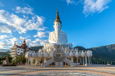 Khao Kho Bölgesi 'ndeki Wat Pha Sorn Kaew Tapınağı' nda (Phetchabun Bölgesi, Tayland)