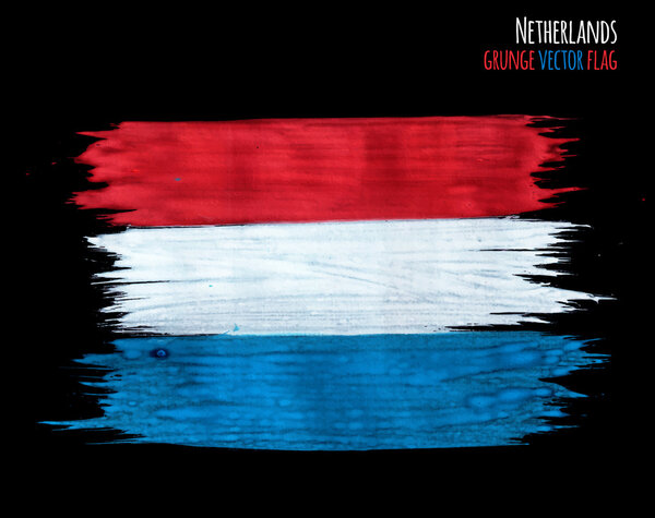 Нарисованный гранж флаг Нидерландов, мазки кисти на черном фоне. Векторная иллюстрация
