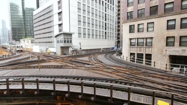 在芝加哥环金融区的高架的地铁 — 图库视频影像