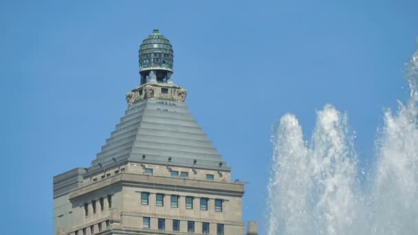 Chicago Downtown Skyline från vyn Buckingham Fountain — Stockvideo