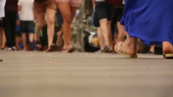 Crowded Feet Les Rambles Boulevard. — Stock Video