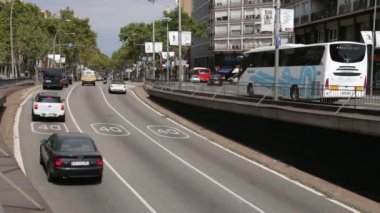 Barcelona trafik sahne zaman atlamalı.