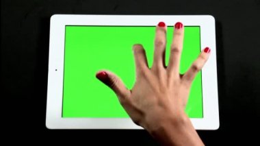 tablet bilgisayar dokunmatik ekran parmak hareketleri yeşil