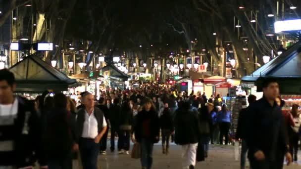 Barcelona Compras de Navidad Calles llenas de gente — Vídeo de stock