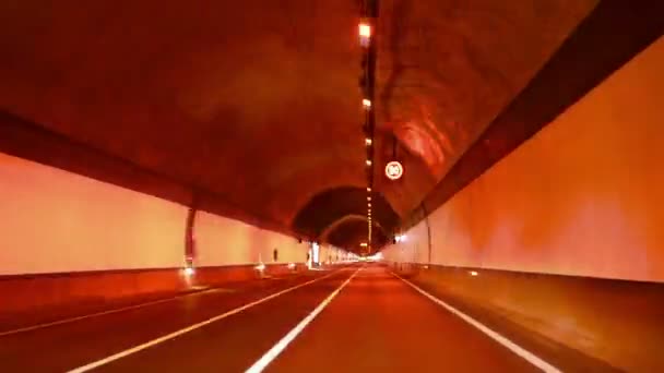 Autopista Red Tunnel furia cámara de coche a alta velocidad — Vídeos de Stock