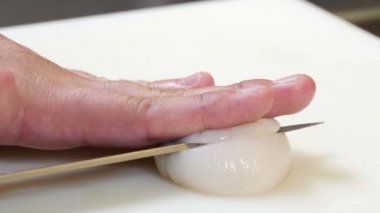 Sushi Chef kesim tarak Sashimi tarzı