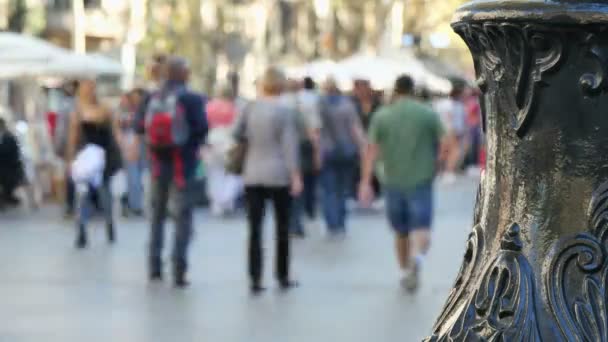 Pessoas lotadas Barcelona Centro da Cidade Acelerado — Vídeo de Stock