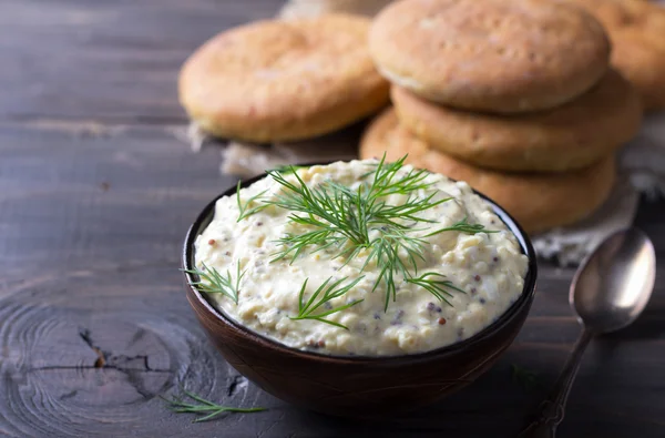 Yumurta DIP düz ekmek ile — Stok fotoğraf