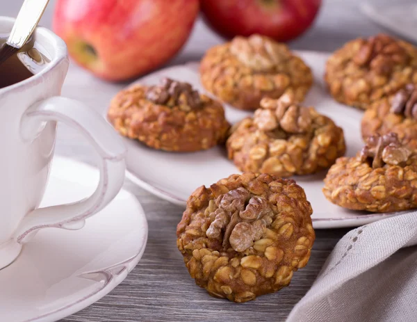 yulaf ezmeli kurabiye ceviz ile