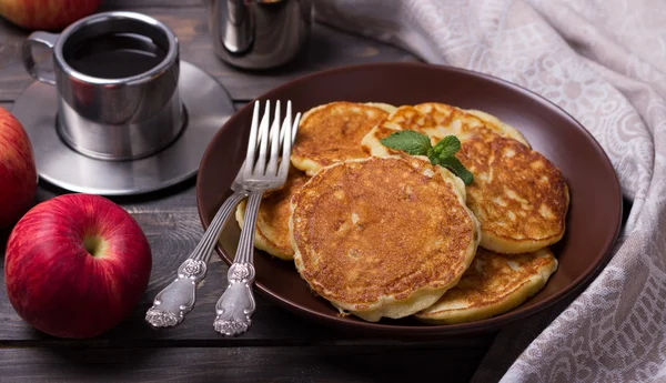 Süzme peynirli gözleme elmalı 