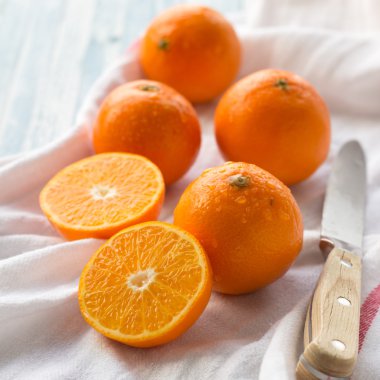 Islak taze mandalina