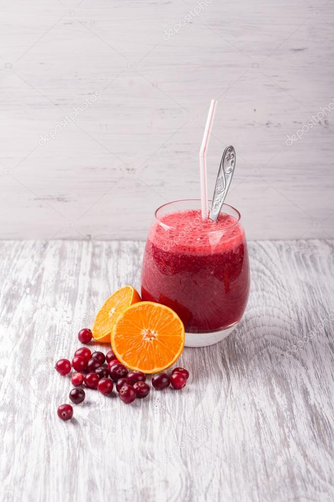 Smoothies cranberry and tangerine 