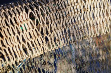 Balık ağlarının, şamandıraların ve takımların odak noktası ve bulanıklığı, deniz dokularının fotoğraflanması