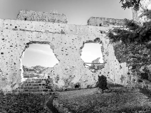 Fotografia Bianco Nero Delle Rovine Del Castello Della Città Andalusa — Foto Stock