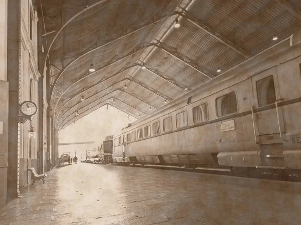 Stare Zdjęcie Nieużywanej Stacji Kolejowej Madryt Hiszpania Wiek Patina Czasu — Zdjęcie stockowe